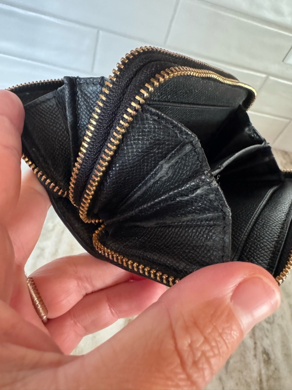 Coach Pebbled Leather Zip Around Card Holder - Picture 4 of 6